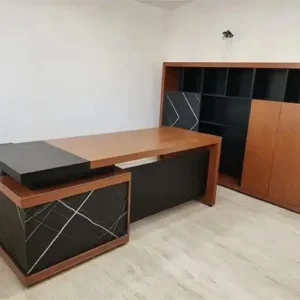 میز مدیریت شاهان